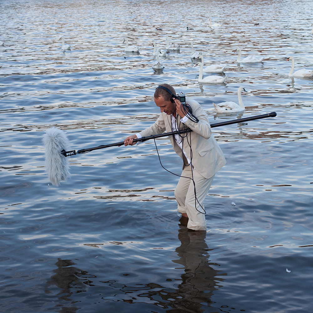 Christian Jankowski, Playing the Spree to the Moldau Christian Jankowski, Playing the Spree to the Moldau